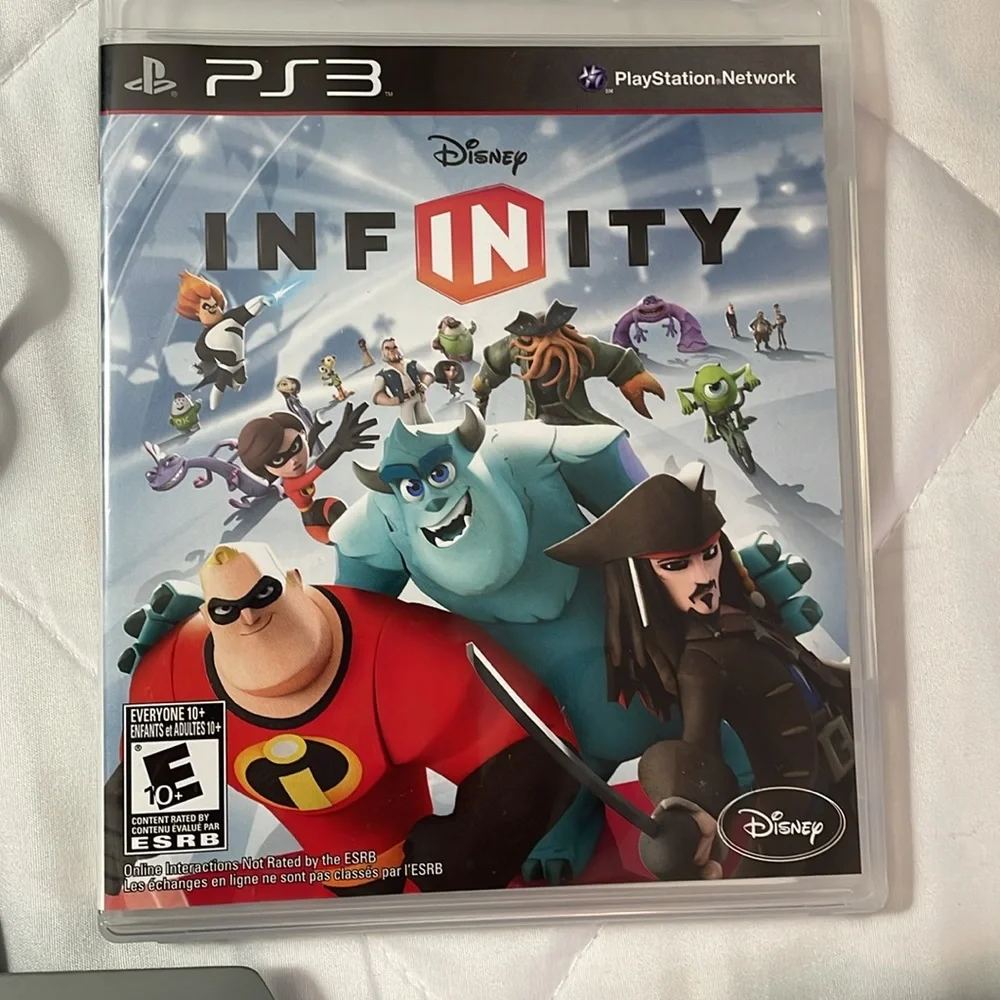 Disney Infinity 1.0 PS3 Game, 2 Platforms & Disney Cars Play Set Bundle